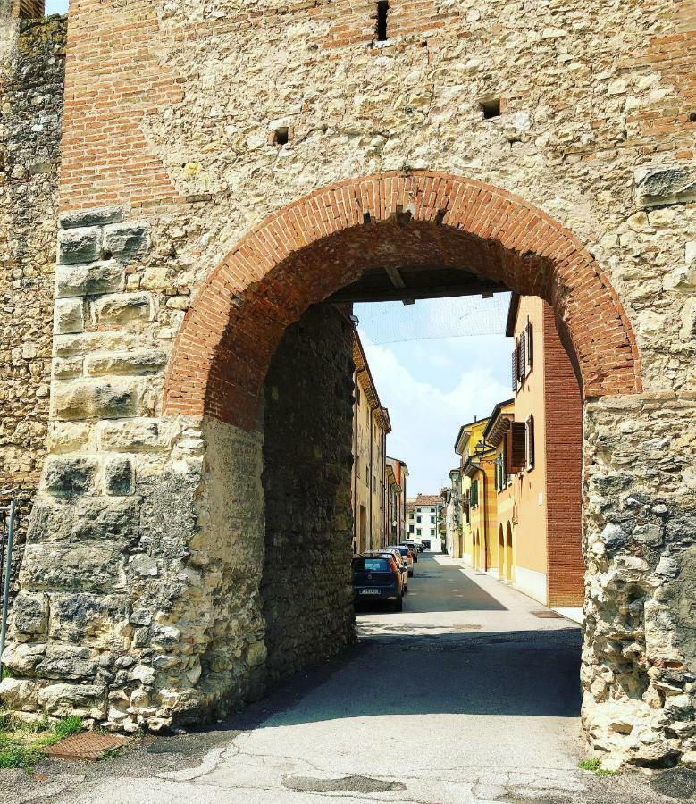 Locanda Lo Scudo Soave  Exterior foto